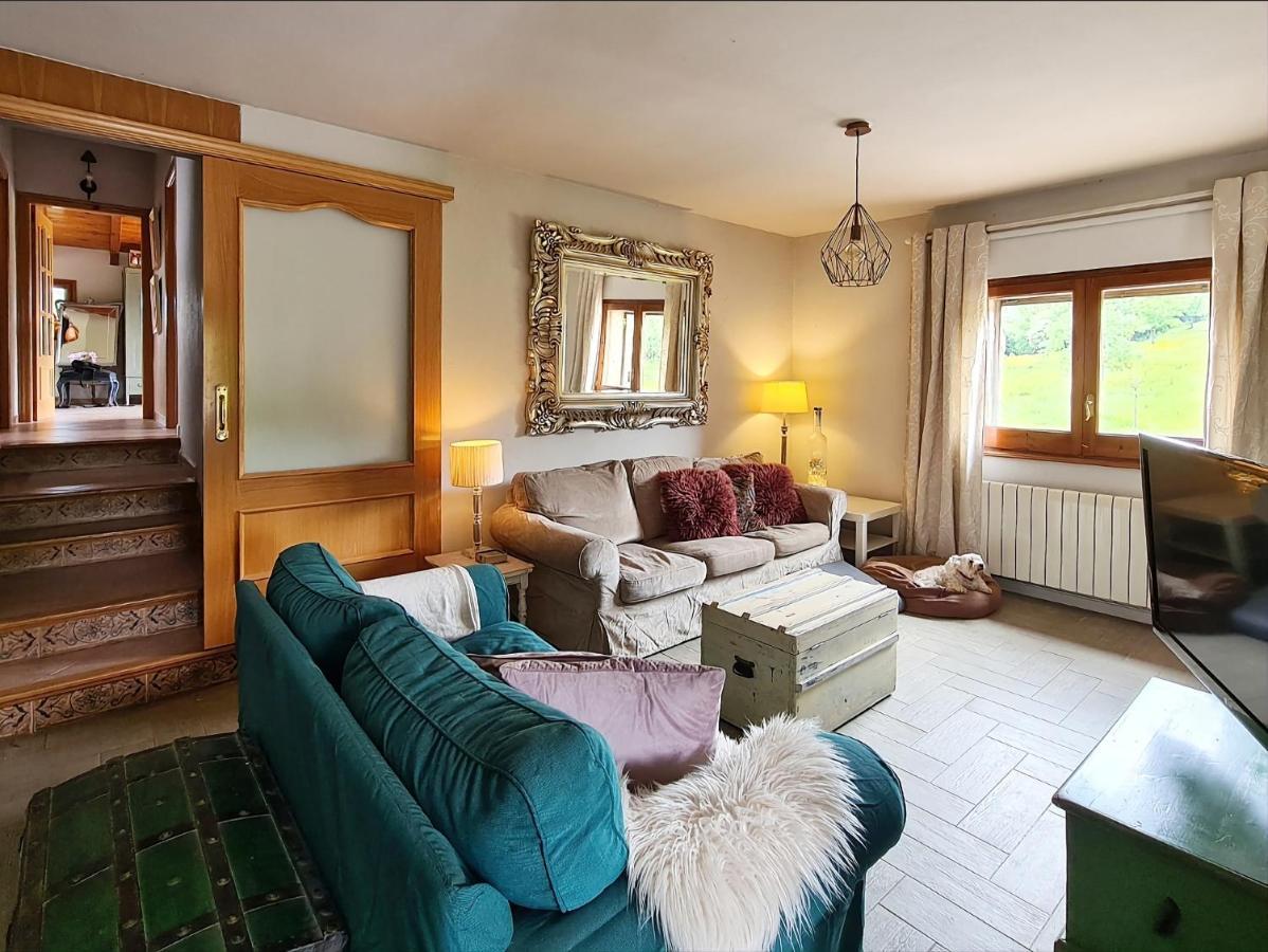 Harveys Homestay - Adults Only Mieres  Екстериор снимка